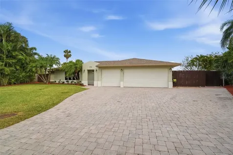 773 Kingston Court Apollo Beach FL 33572