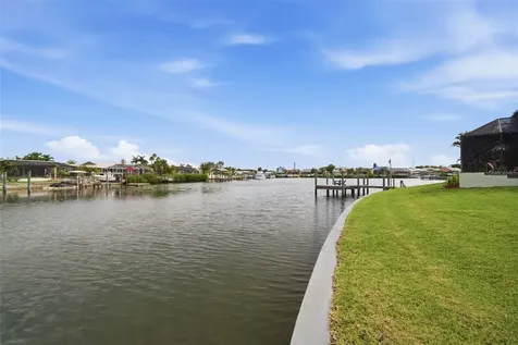 773 Kingston Court Apollo Beach FL 33572