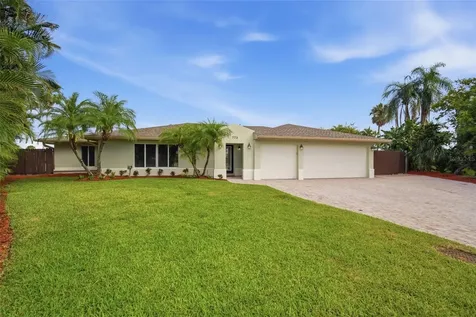 773 Kingston Court Apollo Beach FL 33572