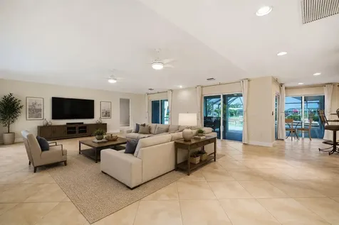 773 Kingston Court Apollo Beach FL 33572