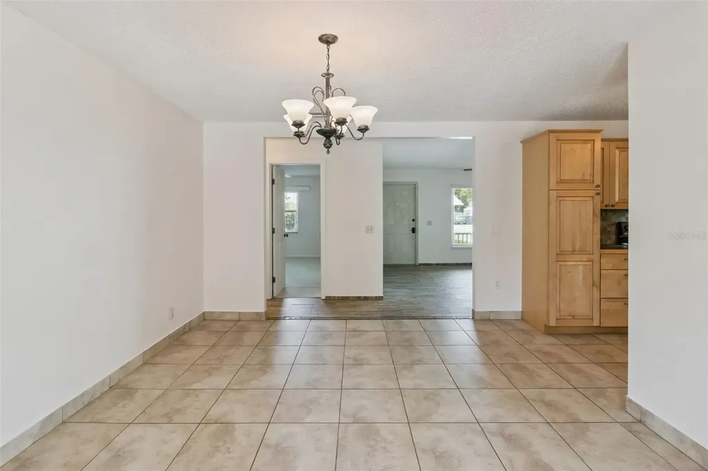 307 E Maple Street Davenport FL 33837
