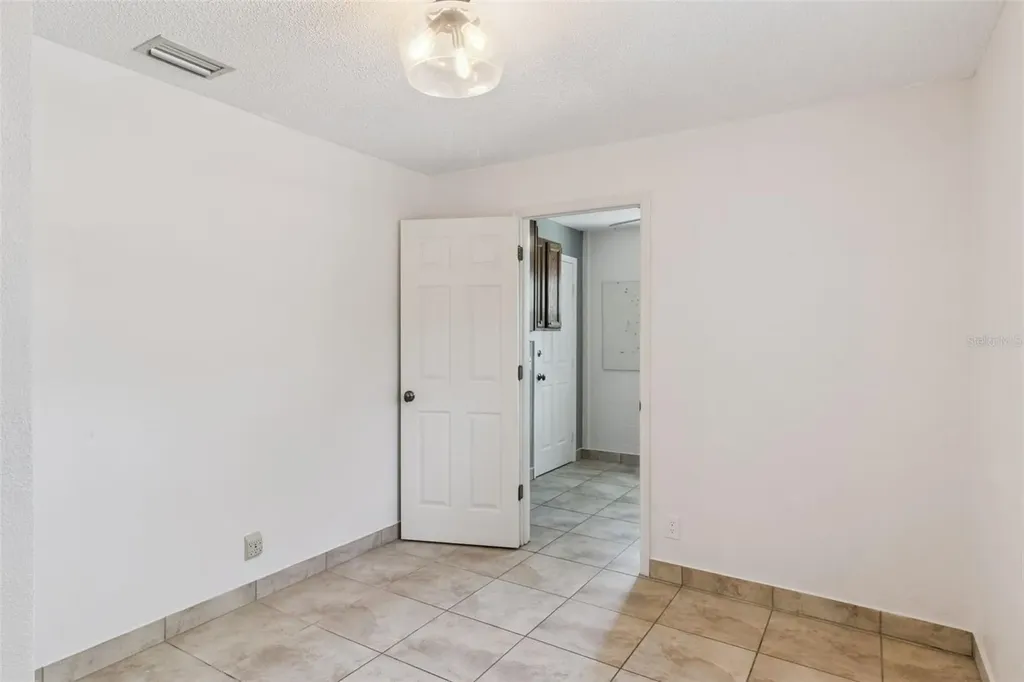 307 E Maple Street Davenport FL 33837