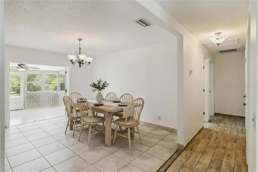 307 E Maple Street Davenport FL 33837