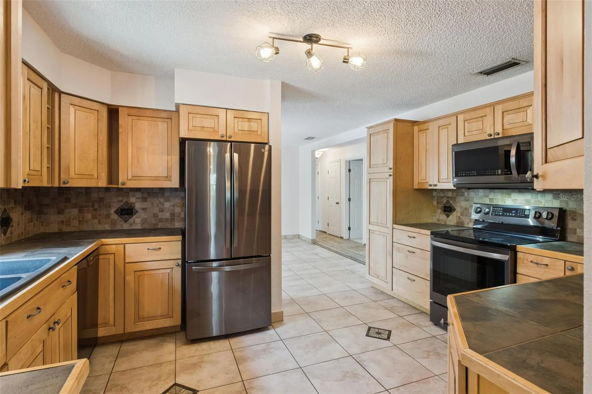 307 E Maple Street Davenport FL 33837
