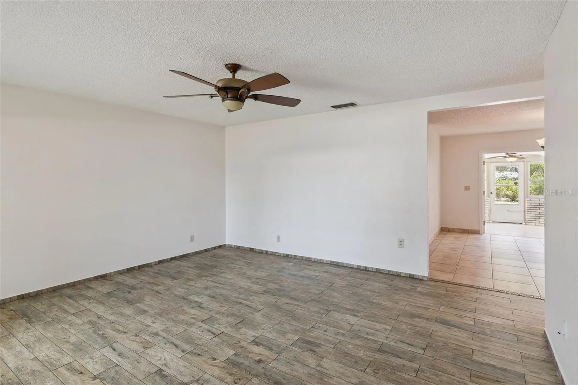 307 E Maple Street Davenport FL 33837
