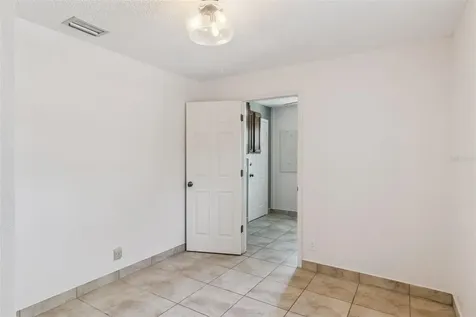 307 E Maple Street Davenport FL 33837