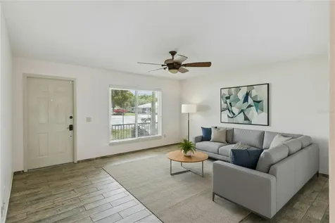 307 E Maple Street Davenport FL 33837