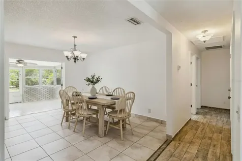 307 E Maple Street Davenport FL 33837