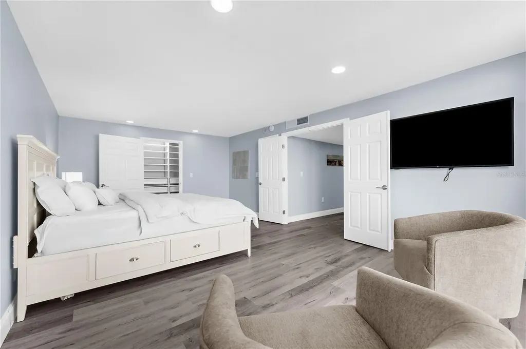 1380 Gulf Boulevard Clearwater Beach FL 33767