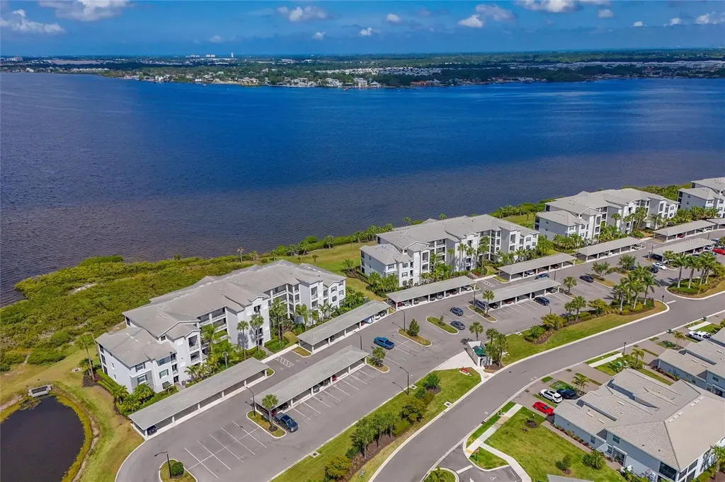 910 Tidewater Shores Loop Bradenton FL 34208