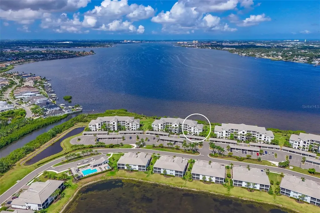 910 Tidewater Shores Loop Bradenton FL 34208