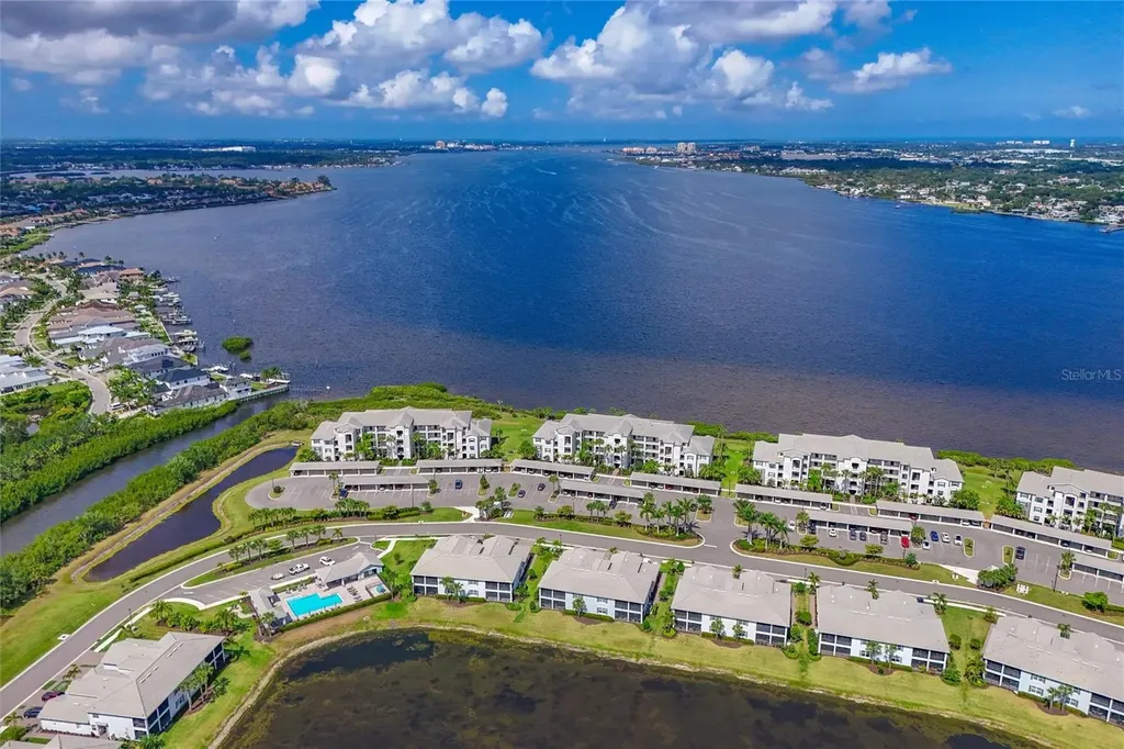 910 Tidewater Shores Loop Bradenton FL 34208