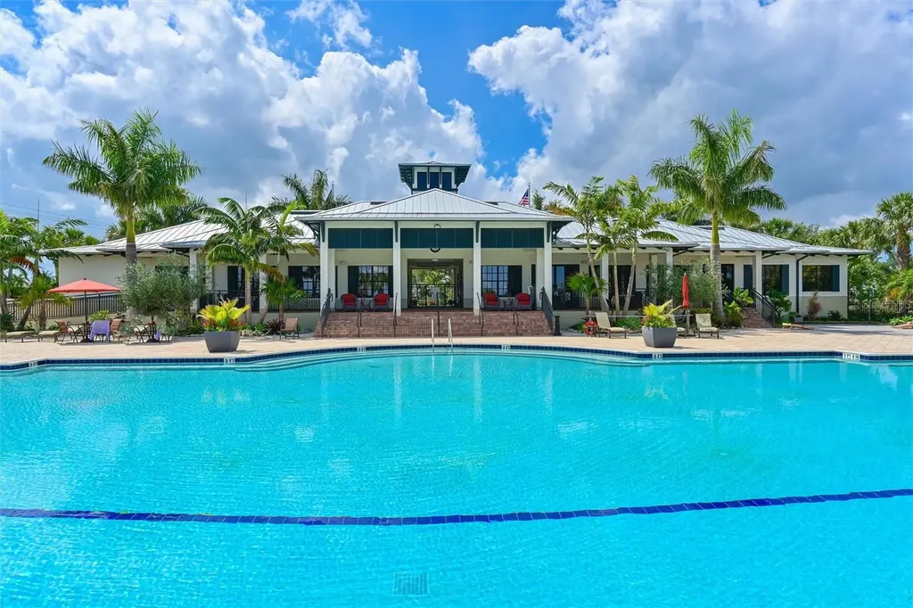 910 Tidewater Shores Loop Bradenton FL 34208