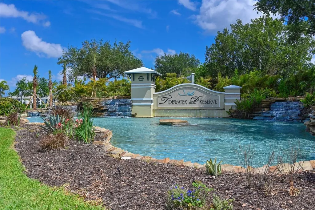 910 Tidewater Shores Loop Bradenton FL 34208