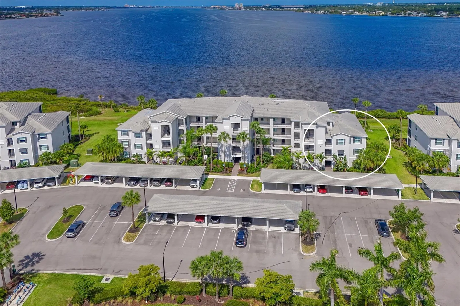 910 Tidewater Shores Loop Bradenton FL 34208