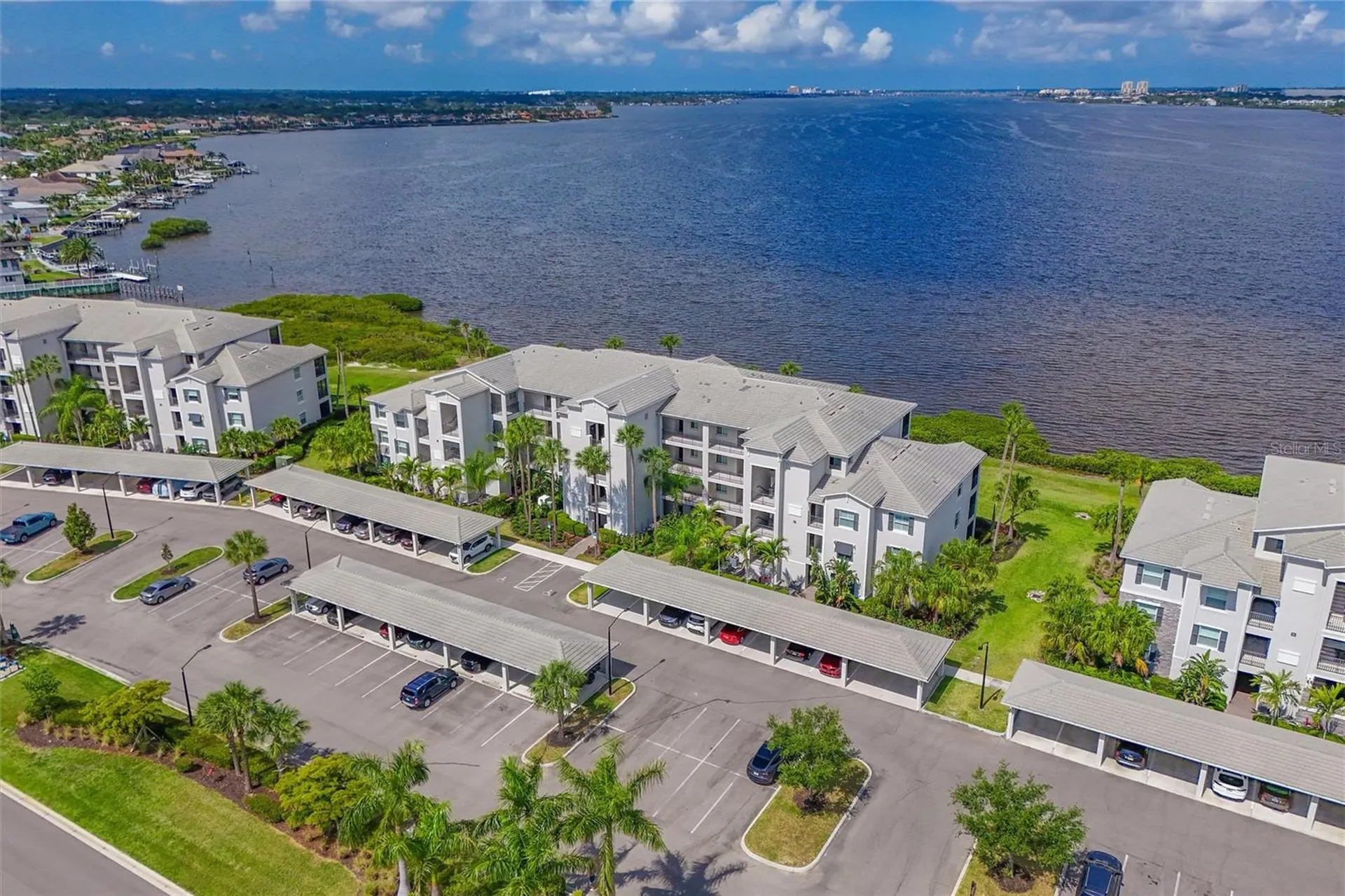 910 Tidewater Shores Loop Bradenton FL 34208