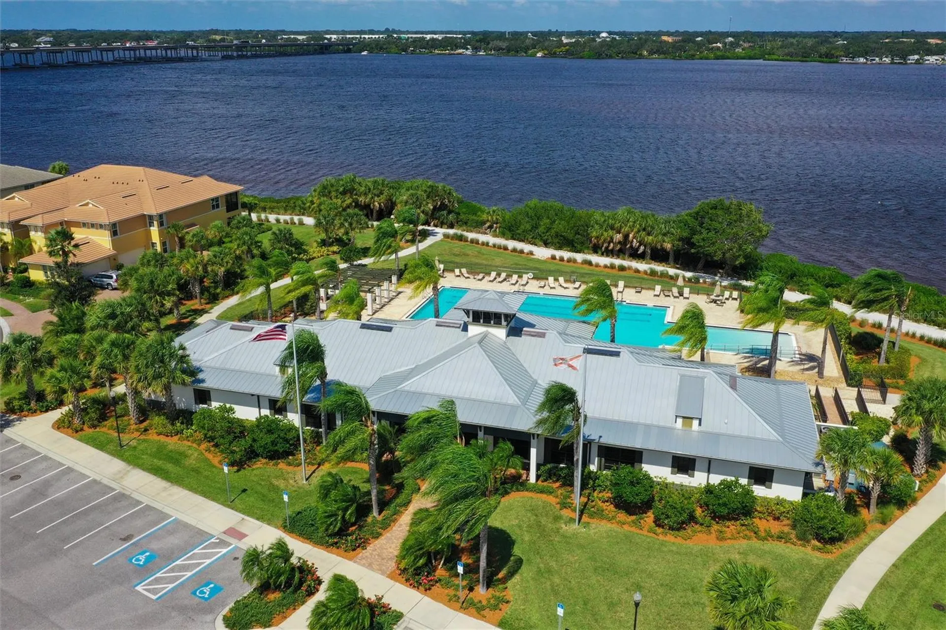 910 Tidewater Shores Loop Bradenton FL 34208