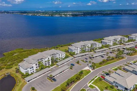 910 Tidewater Shores Loop Bradenton FL 34208
