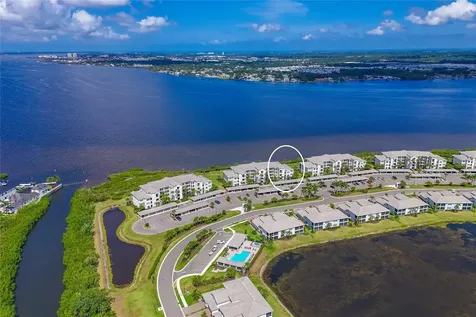 910 Tidewater Shores Loop Bradenton FL 34208