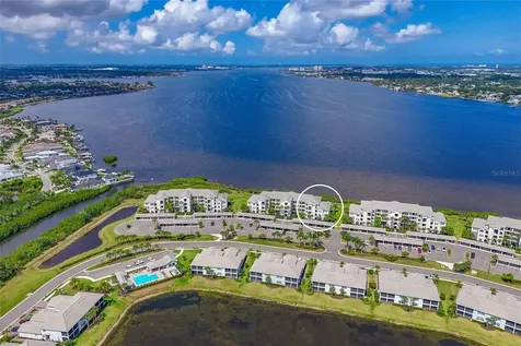 910 Tidewater Shores Loop Bradenton FL 34208