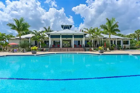 910 Tidewater Shores Loop Bradenton FL 34208