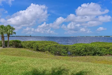 910 Tidewater Shores Loop Bradenton FL 34208