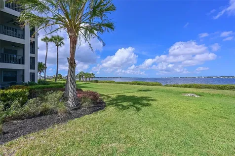 910 Tidewater Shores Loop Bradenton FL 34208