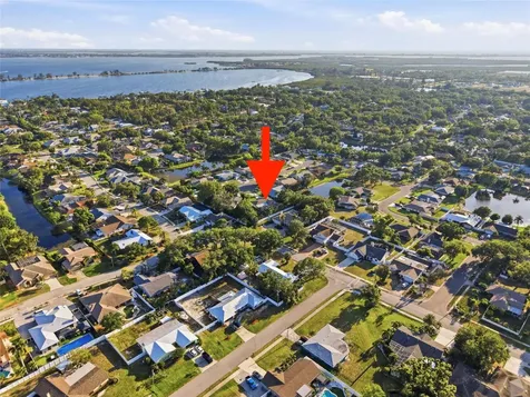 8304 12th Avenue Drive NW Bradenton FL 34209