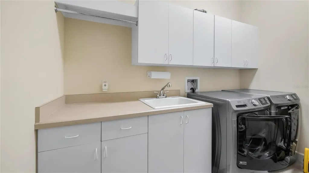 693 Stonefield Loop Lake Mary FL 32746