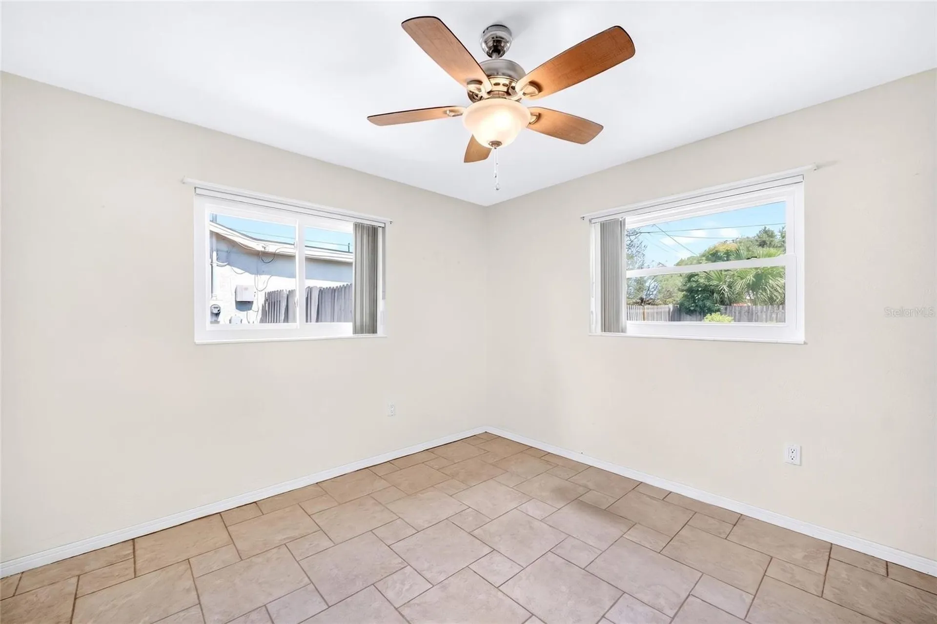 6074 28th Avenue N St Petersburg FL 33710