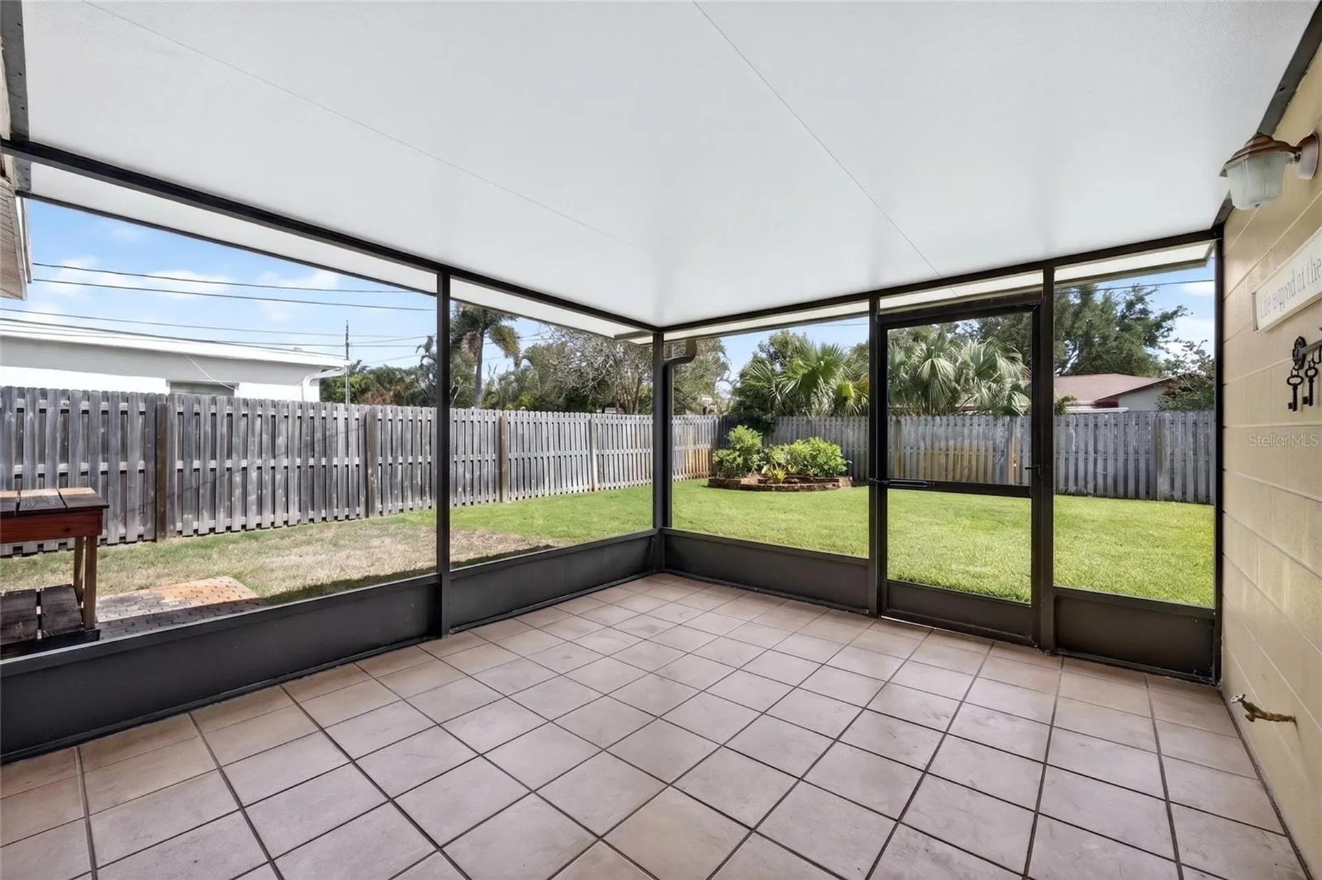 6074 28th Avenue N St Petersburg FL 33710