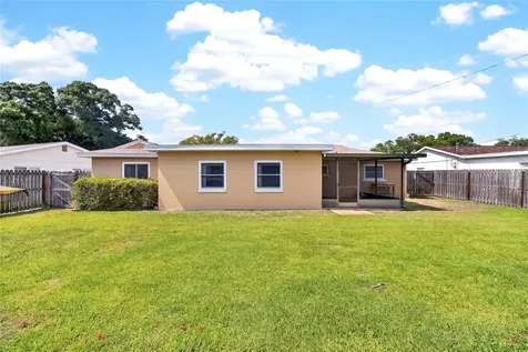 6074 28th Avenue N St Petersburg FL 33710