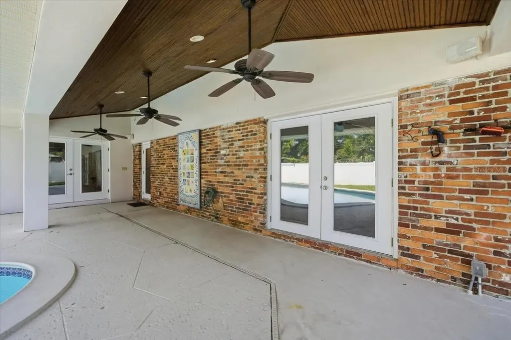 3042 Samara Drive Tampa FL 33618