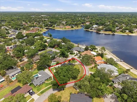 3042 Samara Drive Tampa FL 33618
