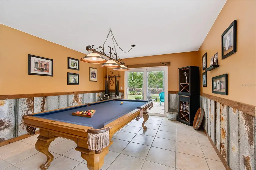 2525 Victarra Circle Lutz FL 33559