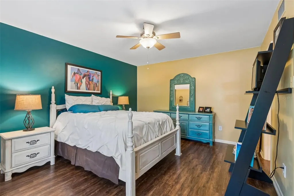 2525 Victarra Circle Lutz FL 33559