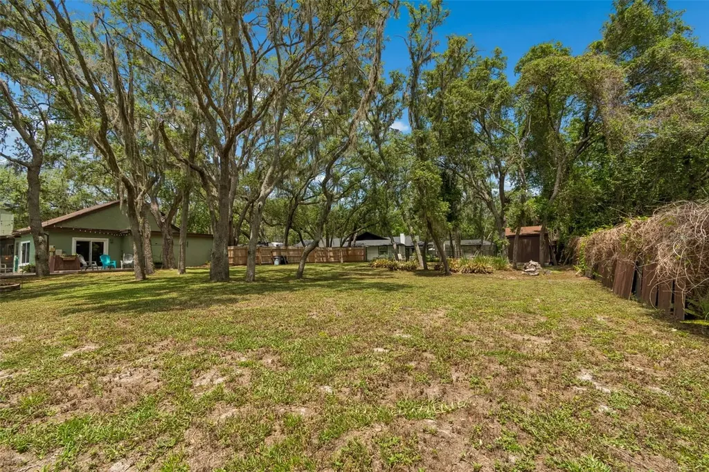 2525 Victarra Circle Lutz FL 33559