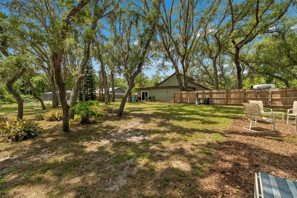 2525 Victarra Circle Lutz FL 33559