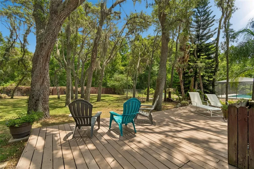 2525 Victarra Circle Lutz FL 33559