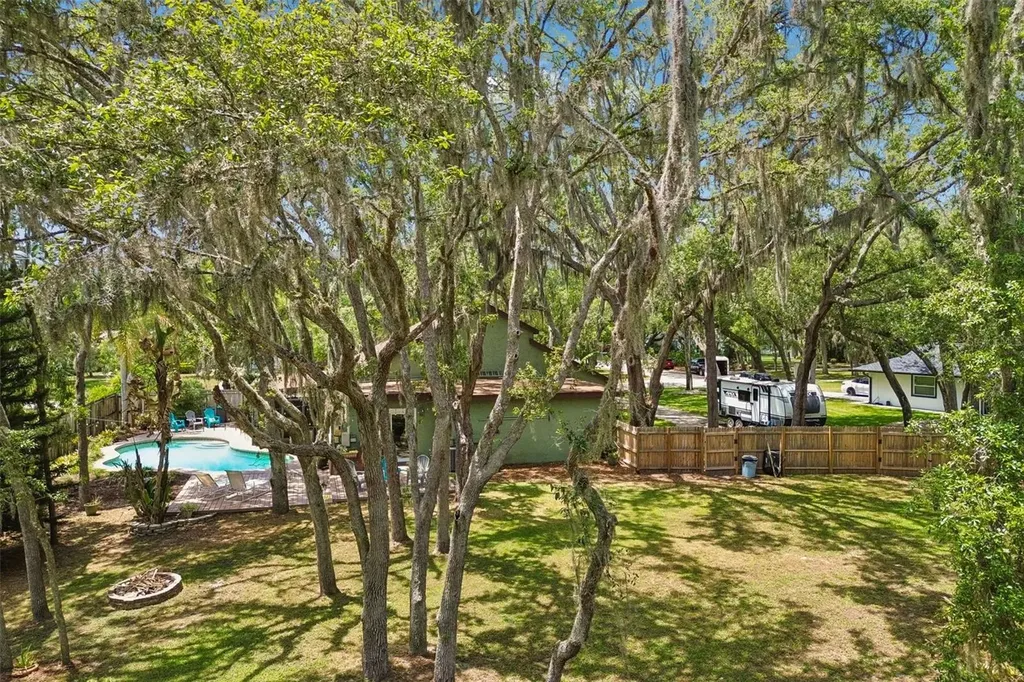 2525 Victarra Circle Lutz FL 33559