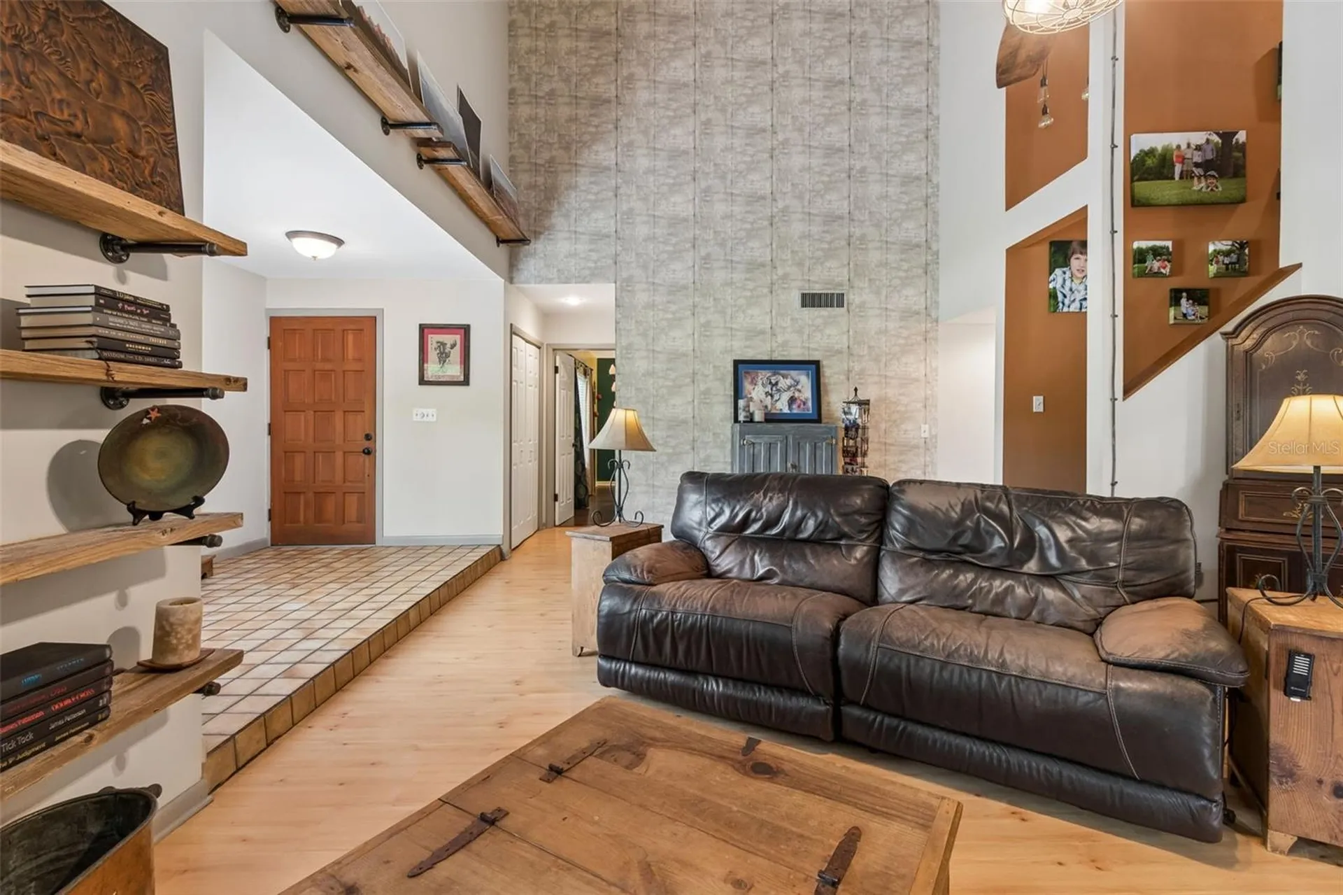 2525 Victarra Circle Lutz FL 33559