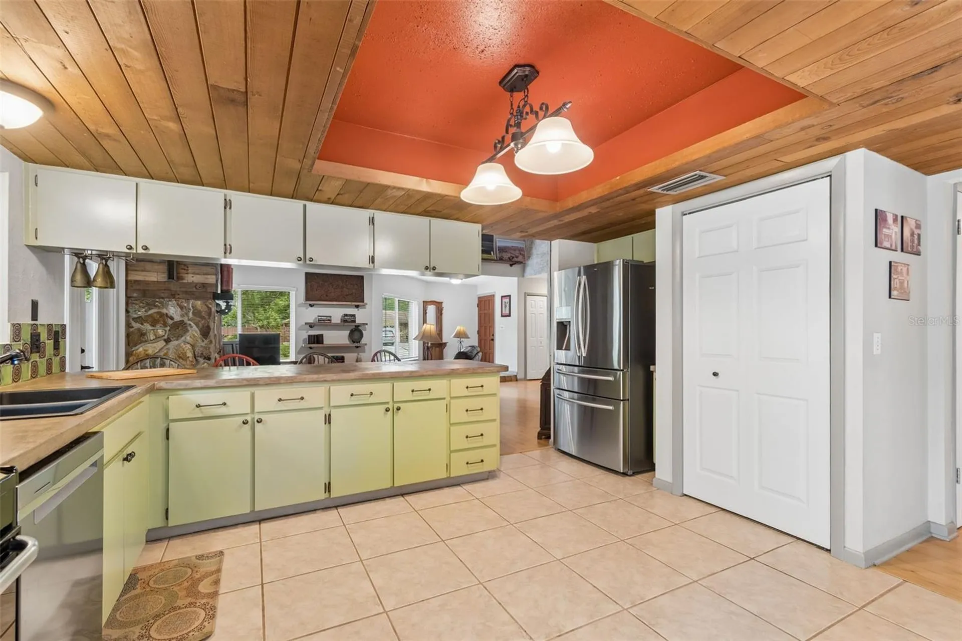 2525 Victarra Circle Lutz FL 33559