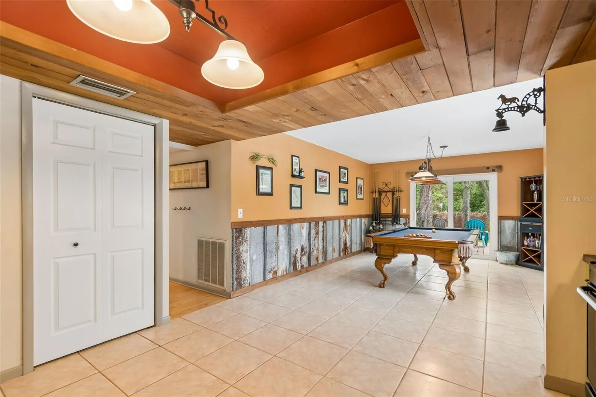 2525 Victarra Circle Lutz FL 33559