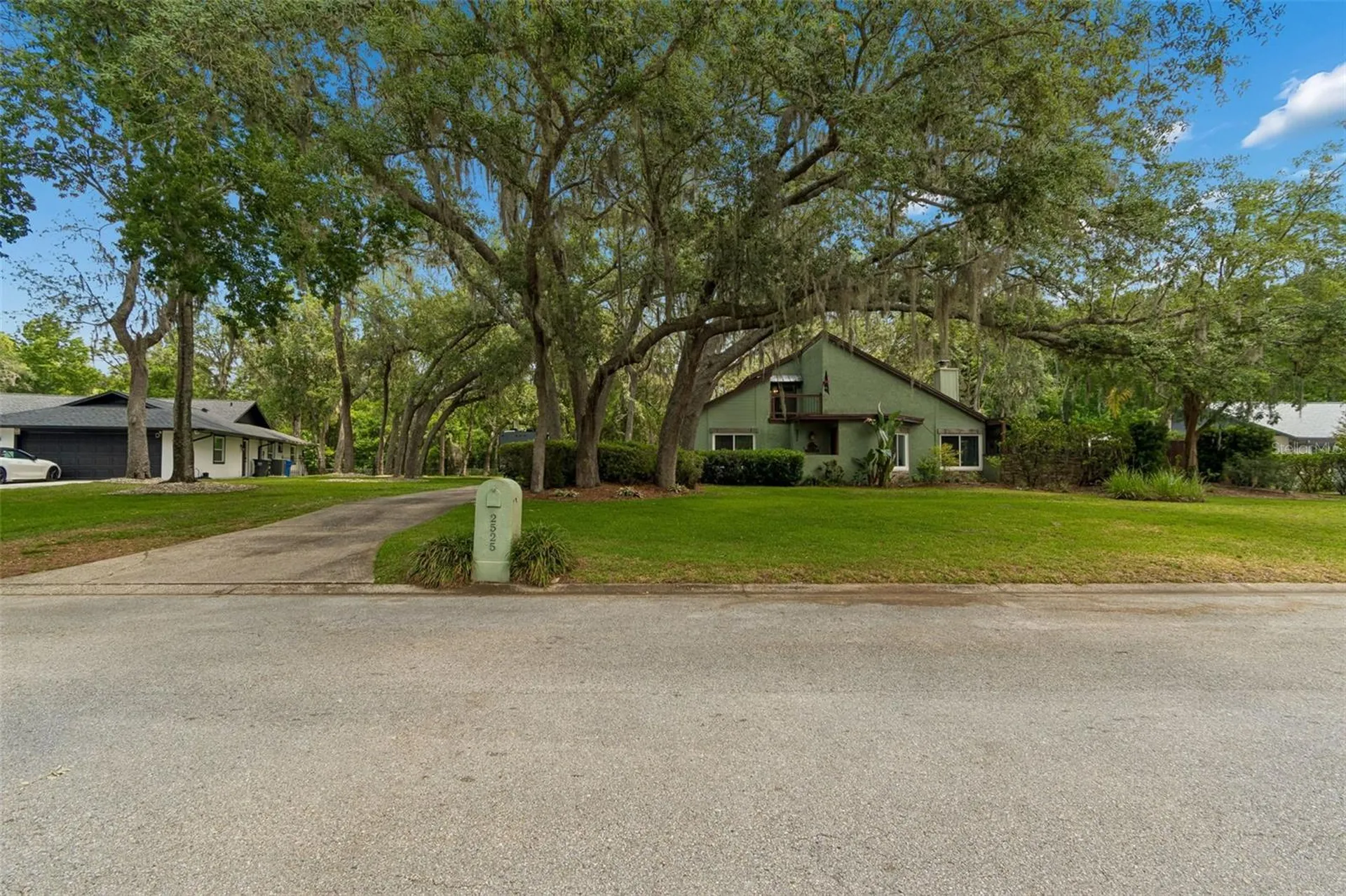 2525 Victarra Circle Lutz FL 33559