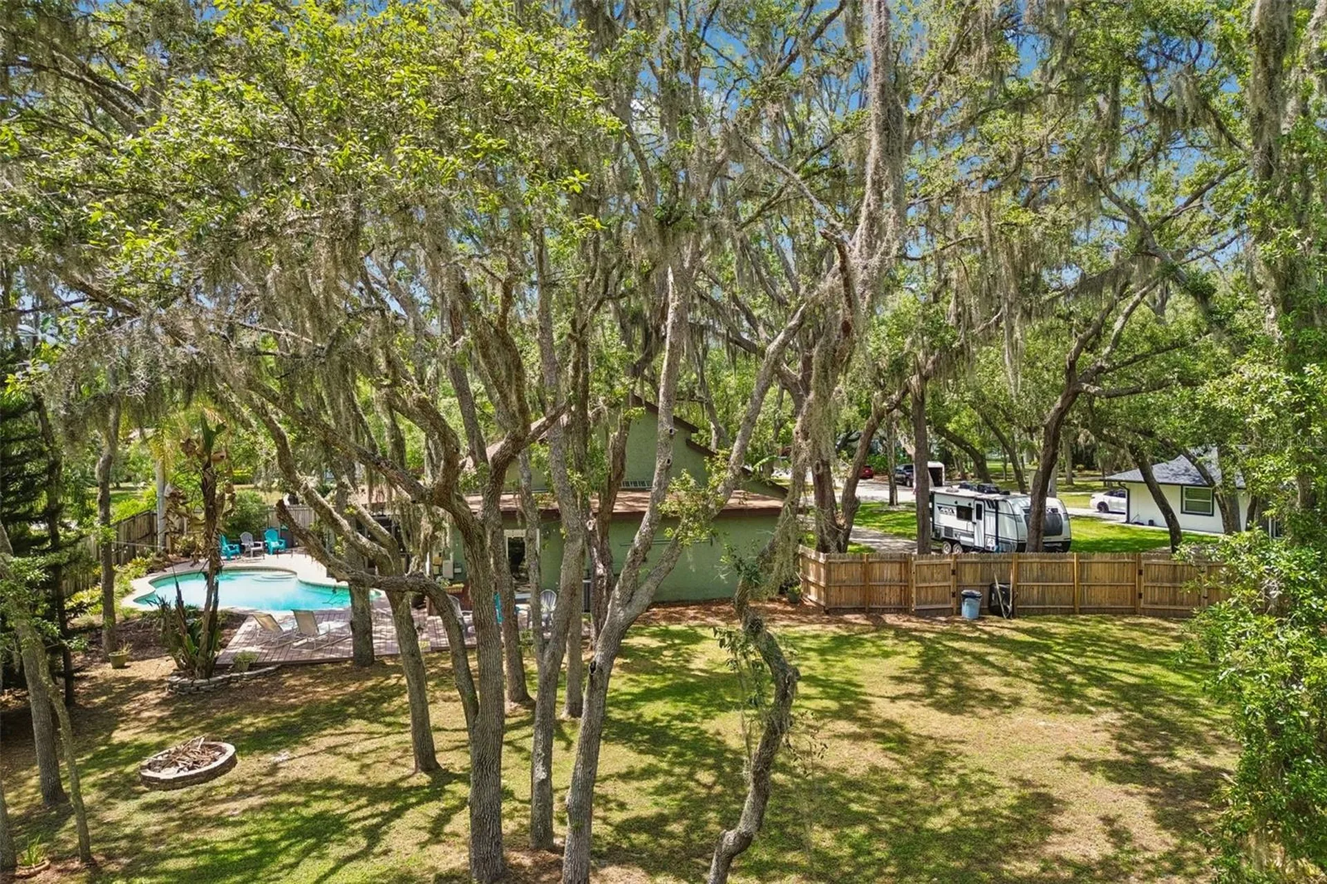 2525 Victarra Circle Lutz FL 33559