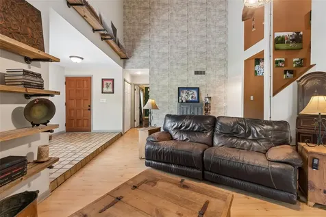 2525 Victarra Circle Lutz FL 33559