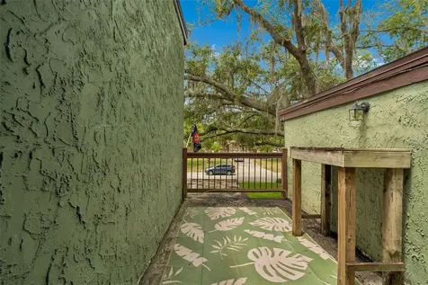 2525 Victarra Circle Lutz FL 33559