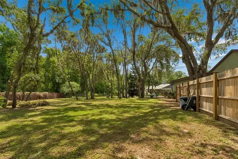 2525 Victarra Circle Lutz FL 33559