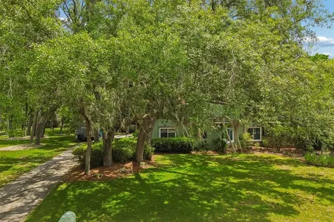 2525 Victarra Circle Lutz FL 33559