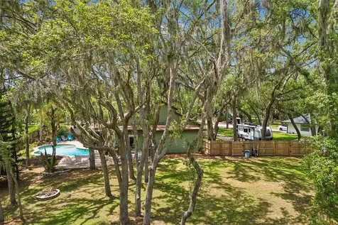 2525 Victarra Circle Lutz FL 33559